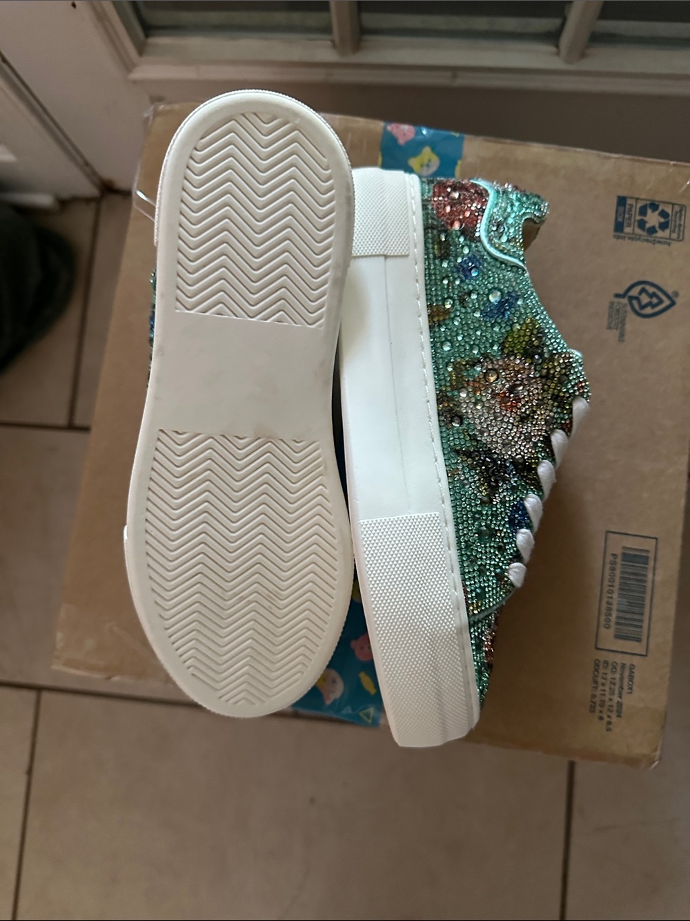Betsy Johnson 6 Beaded Floral Green Platform Sneakers - Women - Picture 3 of 3